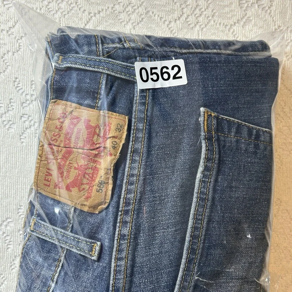 Levis Jeans Mens 40x32 Blue 559 Relaxed Straight Mid Rise Dark Wash Denim